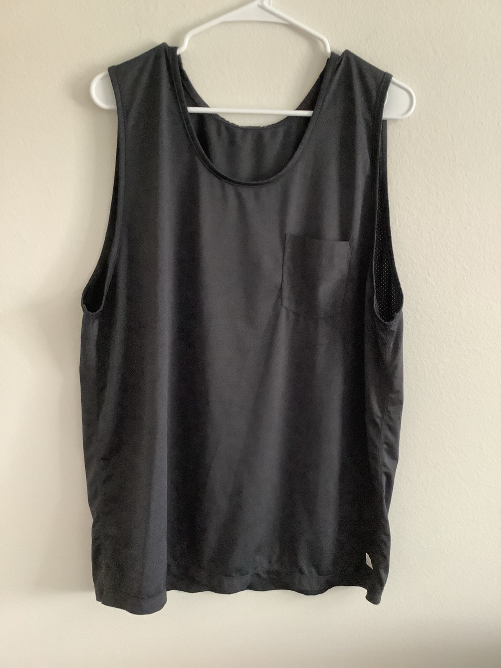Vuori Tradewind Tank Top Charcoal